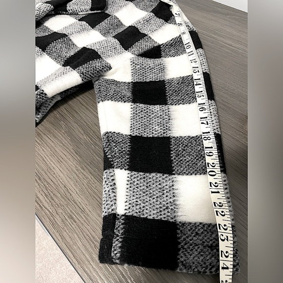 Cropped Checked Print Jacket - Picture 6 of 16